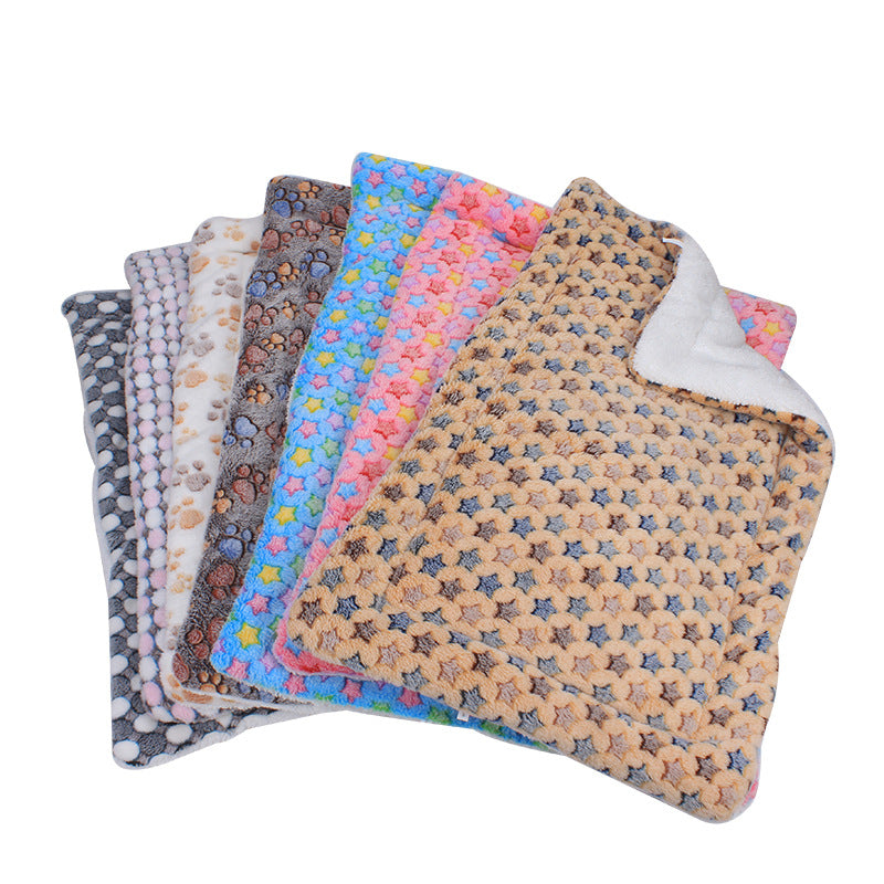 Padded pet cat and dog mat blanket for dogs