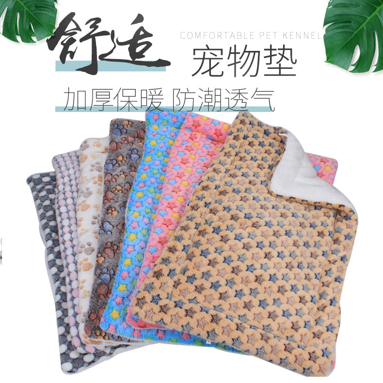 Padded pet cat and dog mat blanket for dogs