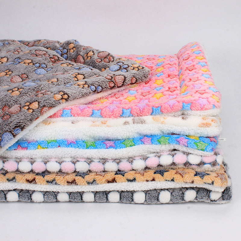 Padded pet cat and dog mat blanket for dogs