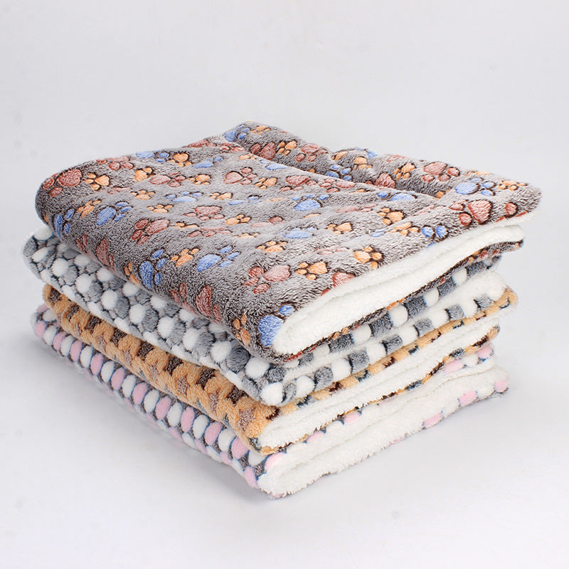 Padded pet cat and dog mat blanket for dogs