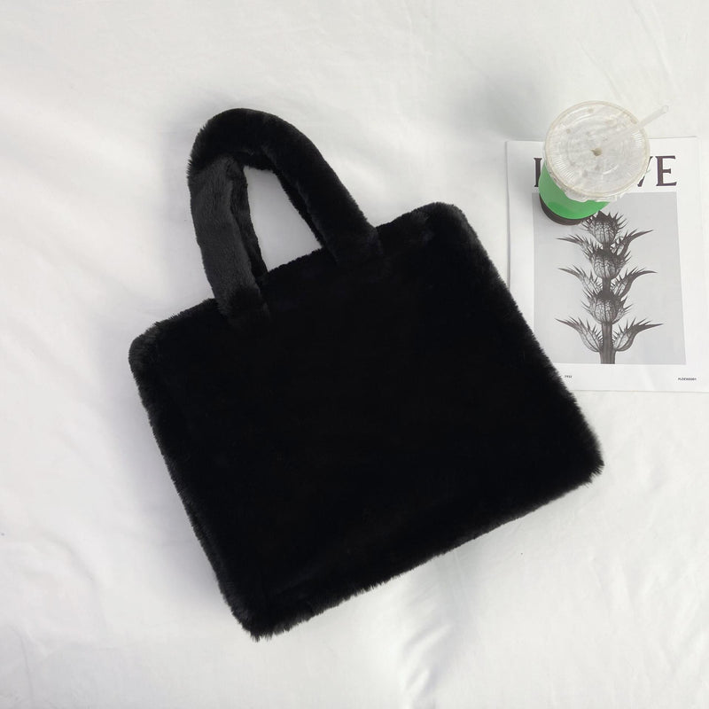 2021 winter bag new fashion hand-carrying plush bag casual one-shoulder hand-held oblique cross armpit hairy women's bag