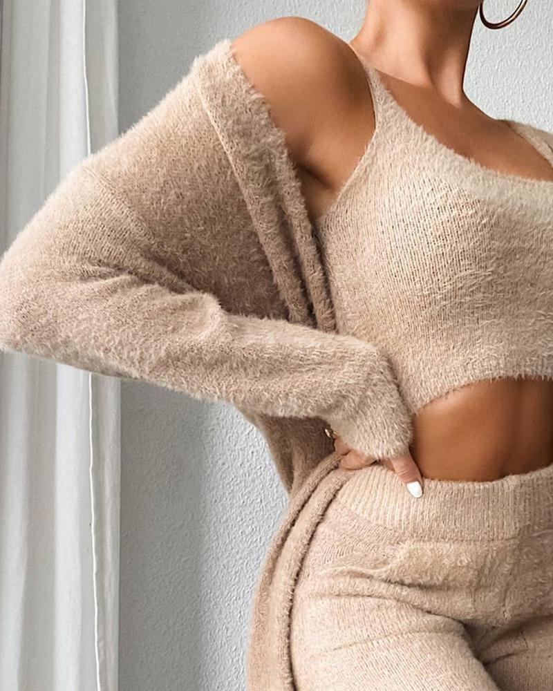 Real shots in stock! 2020 European and American new sexy V-neck plush short vest and trousers three-piece set for women