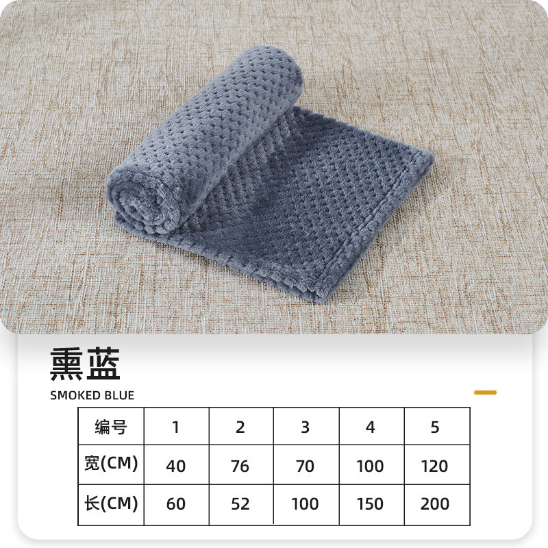 Wholesale pet blanket four seasons universal blanket warm flannel paw print blanket cat dog blanket dog seat cushion