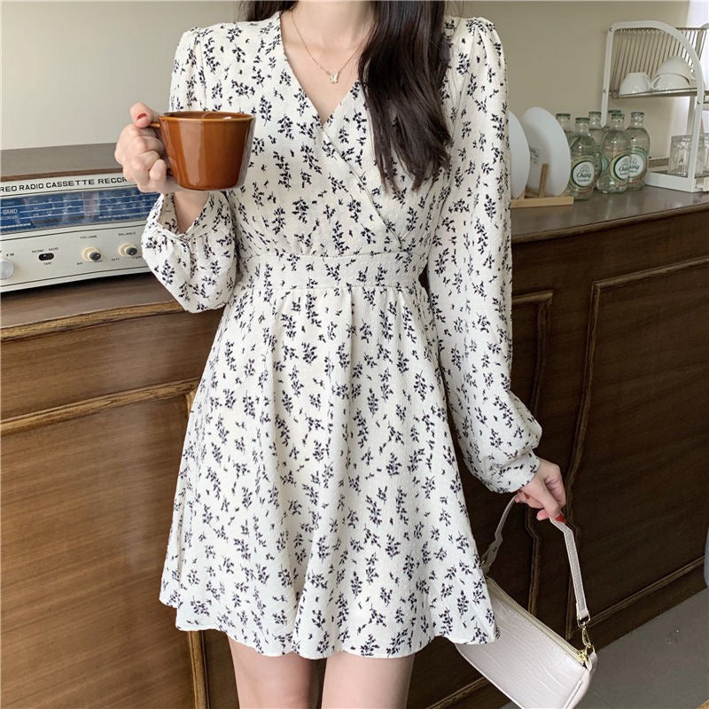 Cross-border Amazon 2022 spring and summer new pastoral V-neck temperament high waist loose and thin floral long-sleeved dress