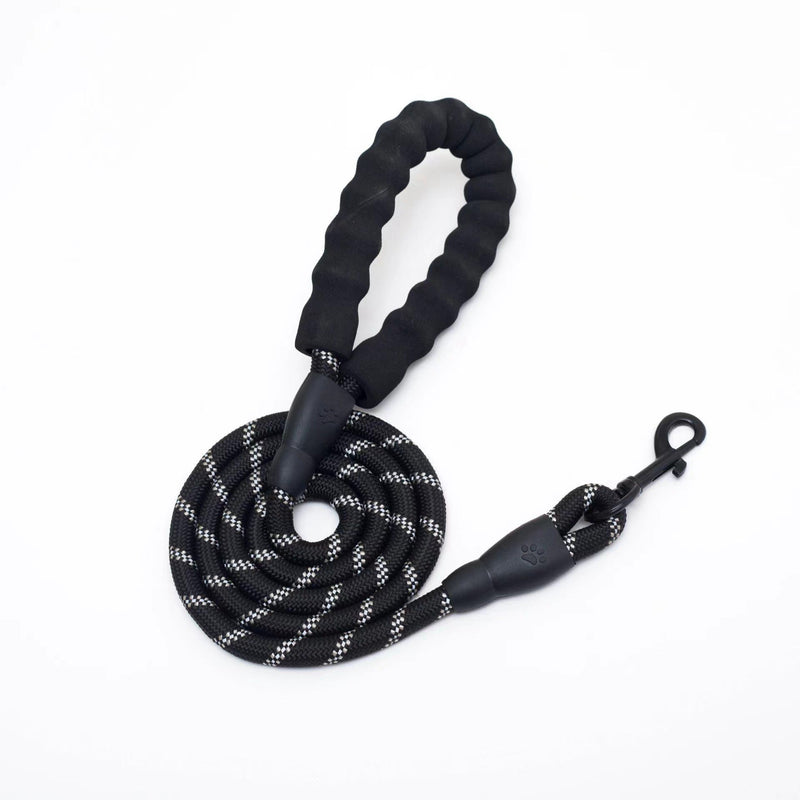 Pet supplies reflective traction rope multi-color nylon round rope large and medium-sized explosion-proof dog rope foam handle traction belt